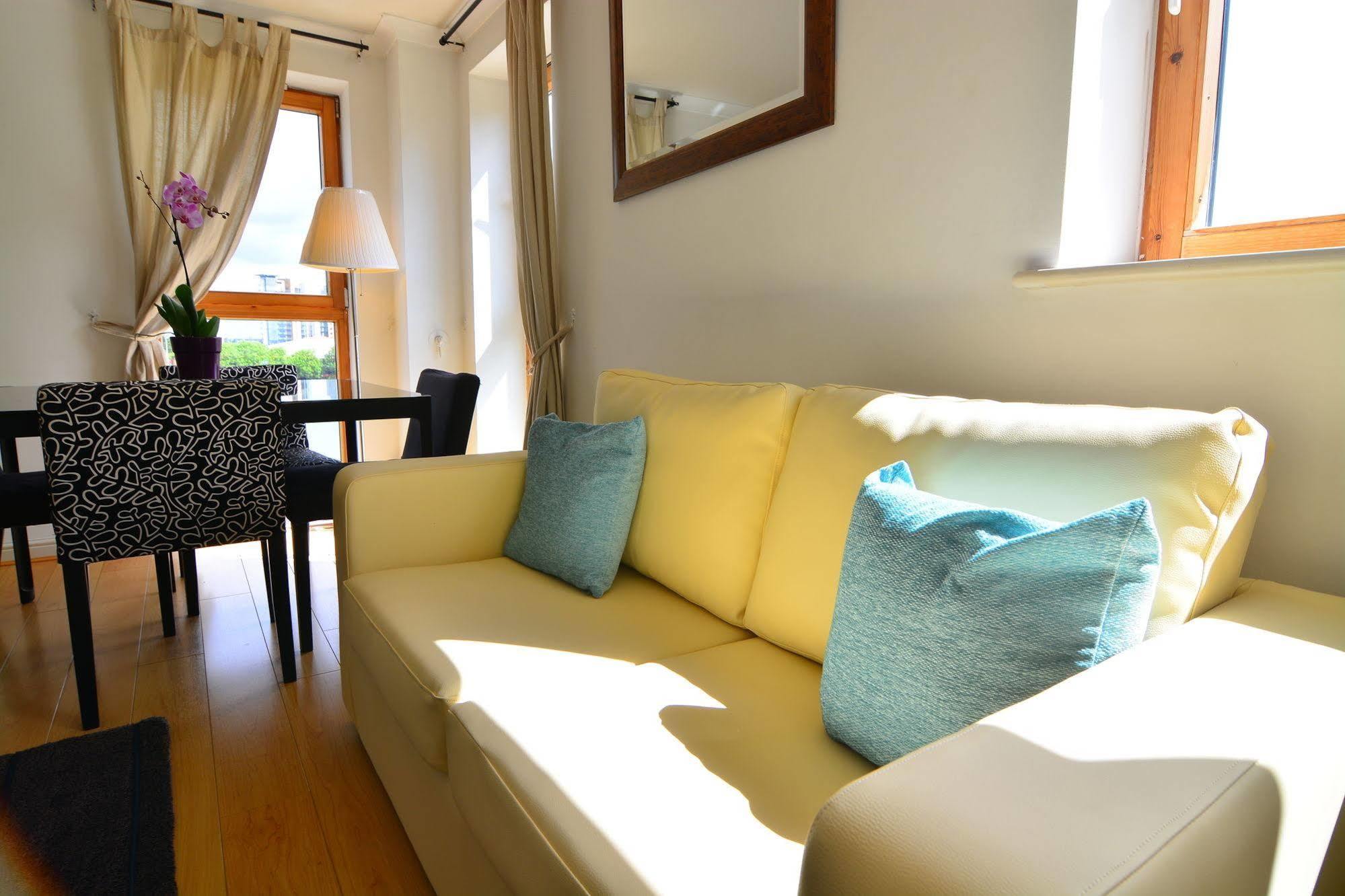 Apartment Wharf - Meridian Place 바킹 외부 사진